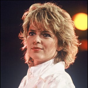 ARCHIVES - FRANCE GALL LORS DE LA SOIREE POUR LE 1ER ANNIVERSAIRE DE CANAL PLUS EN 1985  