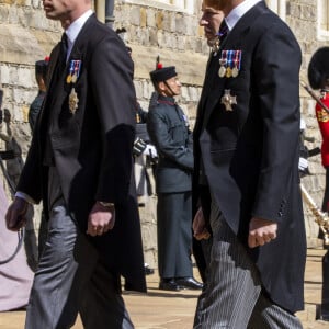 Le prince Harry, duc de Sussex, le prince William, duc de Cambridge - Arrivées aux funérailles du prince Philip, duc d'Edimbourg à la chapelle Saint-Georges du château de Windsor, le 17 avril 2021. 