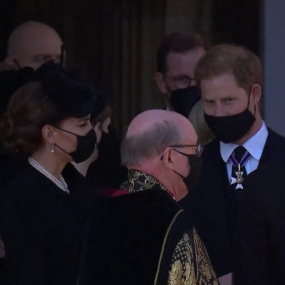 Le prince William, duc de Cambridge, et le prince Harry, duc de Sussex, Sorties des funérailles du prince Philip, duc d'Edimbourg à la chapelle Saint-Georges du château de Windsor, Royaume Uni, le 17 avril 2021. 