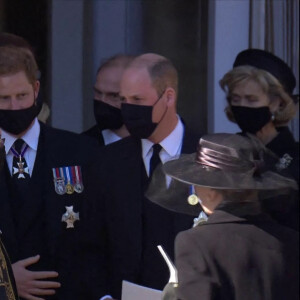 Le prince William, duc de Cambridge, et le prince Harry, duc de Sussex, Sorties des funérailles du prince Philip, duc d'Edimbourg à la chapelle Saint-Georges du château de Windsor, Royaume Uni, le 17 avril 2021. 