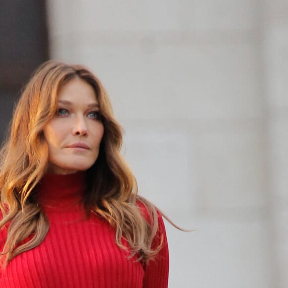 Carla Bruni-Sarkozy - Arrivées au défilé de mode Hommes printemps-été "AMI" au Sacré Coeur à Paris. Le 23 juin 2022 © Veeren-Christophe Clovis / Bestimage