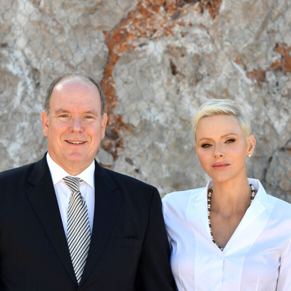 La princesse Charlène de Monaco devient présidente de la SPA, lors de l'annonce faite à l'occasion de la pose de la première pierre du futur refuge de la SPA de Peille, près du Mont Angel, France, le 12 septemb re 2022. La princesse Charlène de Monaco était accompagné du prince Albert II de Monaco et de M-A.de Massy, présidente de la Société Canine de Monaco. © Bruno Bebert/Bestimage 