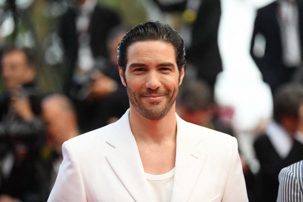 Photo Tahar Rahim Montée des marches du film " L'Innocent " lors du