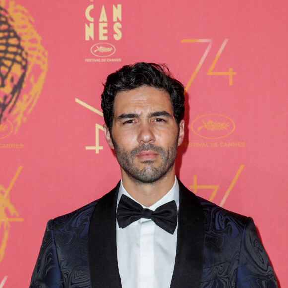 Tahar Rahim - Photocall du dîner d'ouverture du 74ème Festival International du Film de Cannes au Palm Beach à Cannes. Le 6 juillet 2021 © Borde-Jacovides-Moreau / Bestimage 