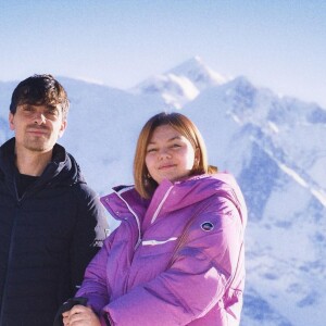 Louane et Florian Rossi en vacances à la montagne. Le 7 janvier 2023.