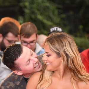 Professor Green (Stephen Paul Manderson) et Caroline Flack arrivent à la soirée "2018 GQ Men of the Year Awards" au Tate Modern à Londres, le 5 septembre 2018. 