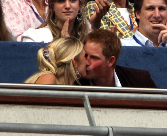 Le prince Harry et sa petite amie Chelsy Davy en 2007