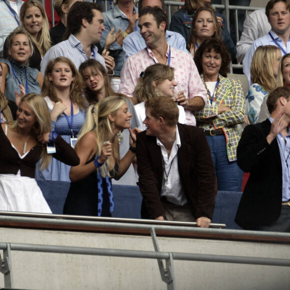 Le prince Harry et sa petite amie Chelsy Davy en 2007