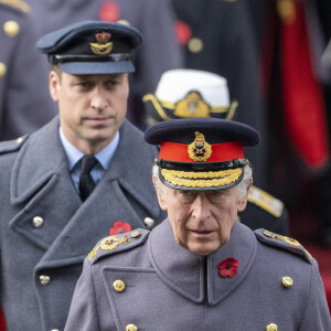 Le prince William, prince de Galles, et Prince Charles III - Les membres de la famille royale d'Angleterre et les personnalités lors du "Remembrance Sunday Service" à Londres, le 13 novembre 2022. 