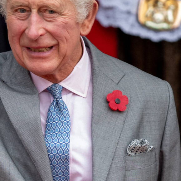 Le roi Charles III d'Angleterre est à Bradford pour assister à des représentations du Bradford Brass Band et de la Punjabi Roots Academy le 8 novembre 2022. © Imago / Panoramic / Bestimage 