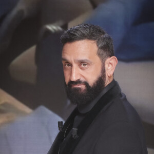 Exclusif - Cyril Hanouna - Sur le plateau de l'émission TPMP (Touche Pas à Mon Poste) présentée en direct par C.Hanouna et diffusée sur C8 - Paris le 02/01/2023 - © Jack Tribeca / Bestimage