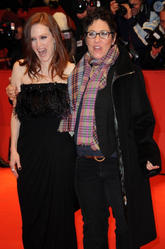La sublime Julianne Moore et la réalisatrice Lisa Cholodenko à l'occasion de l'avant-première de The kids are all right, lors de la 60e Berlinale, le 17 février 2010.