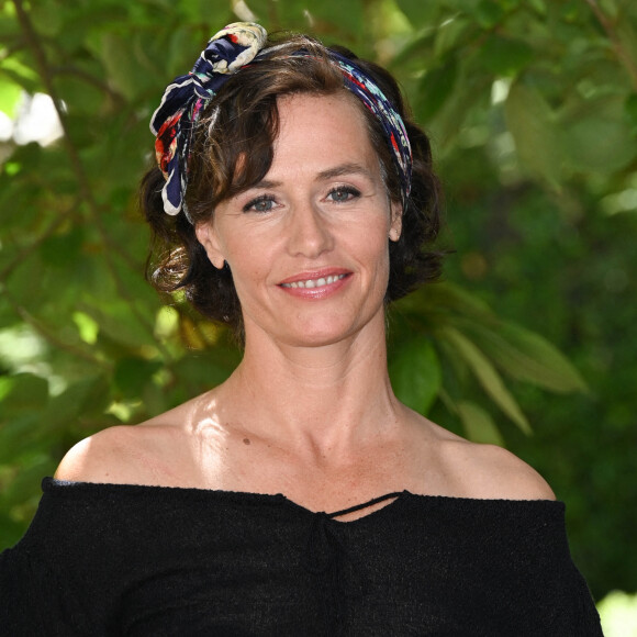 Cécile de France au photocall du film "La Passagère" lors du 15ème festival du film francophone de Angoulême . Le 28 août 2022. © Coadic Guirec / Bestimage 