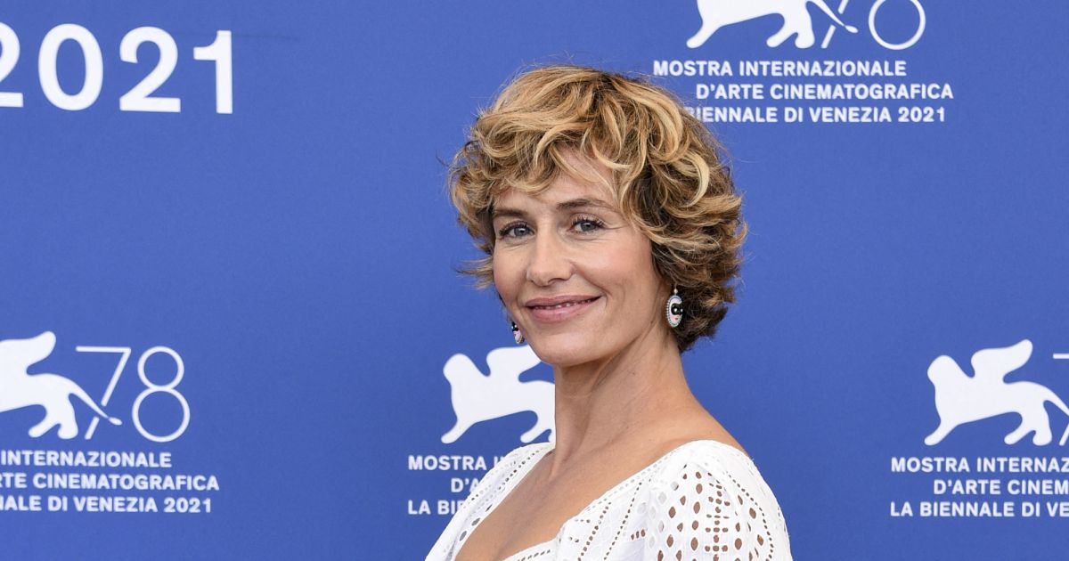 Cécile de France Photocall du film Illusions perdues lors du festival