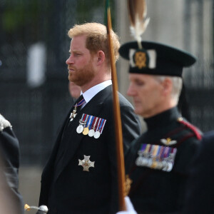 Le prince Harry, duc de Sussex - Sorties du service funéraire à l'Abbaye de Westminster pour les funérailles d'Etat de la reine Elizabeth II d'Angleterre, à Londres, Royaume Uni, le 19 septembre 2022. 