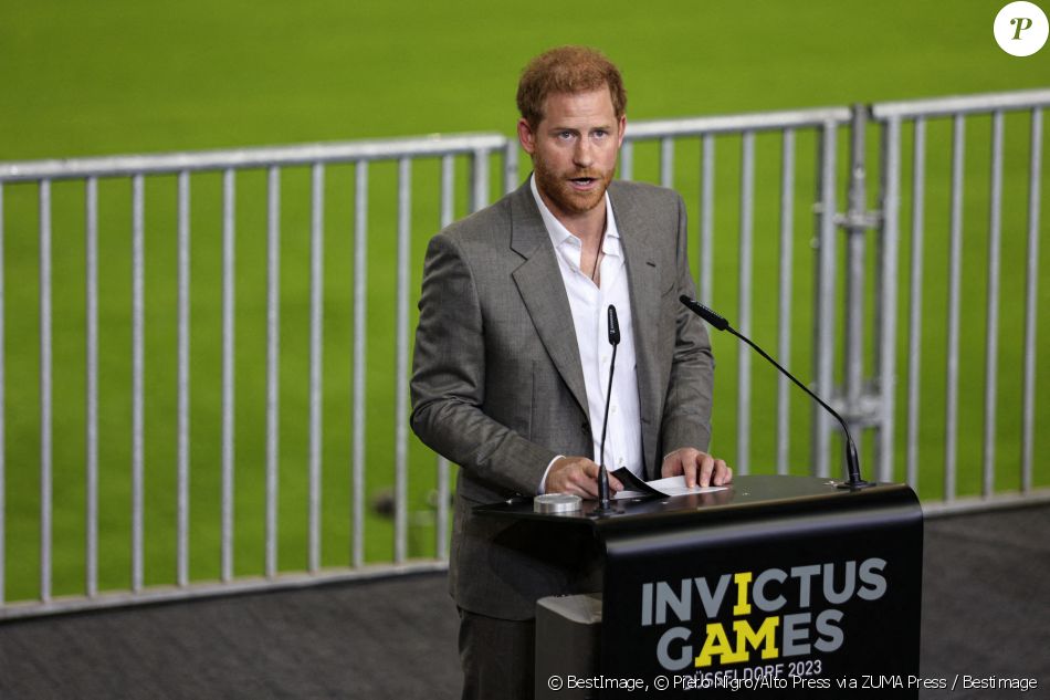 Le prince Harry lors de la conférence de presse des Invictus Games 2023 à Dusseldorf, Allemagne le 6 septembre 2022. © Piero Nigro/Alto Press via ZUMA Press / Bestimage   