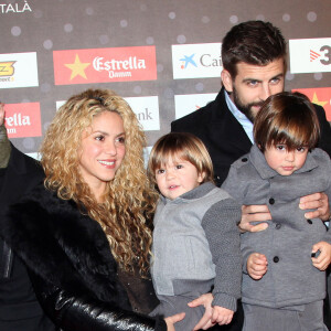 Shakira, son compagnon Gerard Piqué et ses fils Milan et Sasha - Gerard Piqué reçoit un prix lors de la 5e édition du "Catalan football stars" à Barcelone, le 28 novembre 2016.