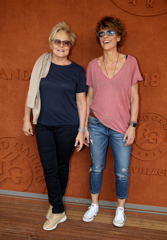 Muriel Robin et sa femme Anne Le Nen au village des Internationaux de France de Tennis de Roland Garros à Paris le 2 juin 2018. © Dominique Jacovides-Cyril Moreau / Bestimage 