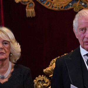 La reine consort Camilla Parker Bowles, le roi Charles III d'Angleterre - Personnalités lors de la cérémonie du Conseil d'Accession au palais Saint-James à Londres, pour la proclamation du roi Charles III d'Angleterre. Le 10 septembre 2022 