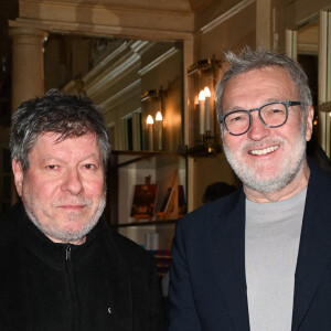 Exclusif - Régis Laspalès et Laurent Ruquier - 100ème de la pièce "Je préfère qu'on reste ensemble" au Théâtre des Variétés à Paris le 12 janvier 2023. © Coadic Guirec/Bestimage