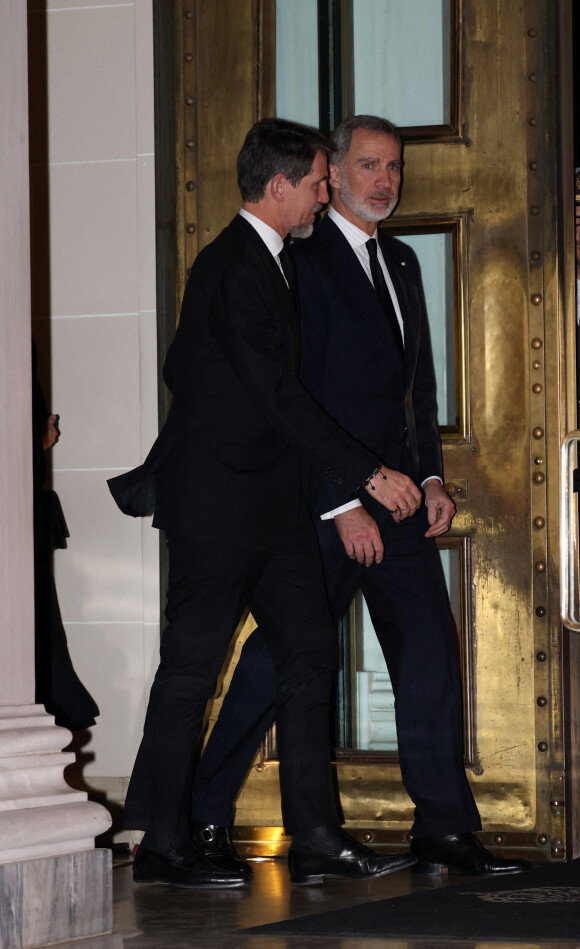 Letizia d'Espagne, Marie Chantal de Grèce (Miller), Paul de Grece et le roi Felipe VI d'Espagne quittent le dîner précédant les obsèques de Constantin II le 15 janvier 2023 à Athènes. Photo by Raul Terrel/Eurooa Press/ABACAPRESS.COM