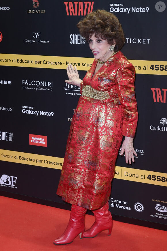 Gina Lollobrigida lors de la soirée "Celebrity Fight Night" aux Arènes de Vérone, Italie, le 8 septembre 2018. 