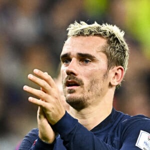 Antoine Griezmann en fin de match - Match de football France / Tunisie (0 - 1), groupe D, lors de la Coupe du Monde de la FIFA, Qatar 2022 le 30 novembre 2022. © JB Autissier / Panoramic / Bestimage