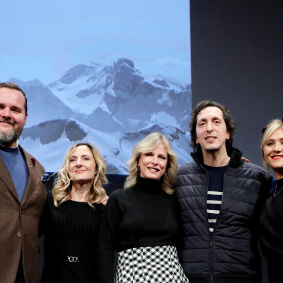 Stéphane Foenkinos, Camille Chamoux, Karin Viard, Bérangère Krief, Antoine Bertrand - Cérémonie d'ouverture du 26e Festival international du film de comédie de l'Alpe d'Huez, le 16 janvier 2023. © Dominique Jacovides / Bestimage