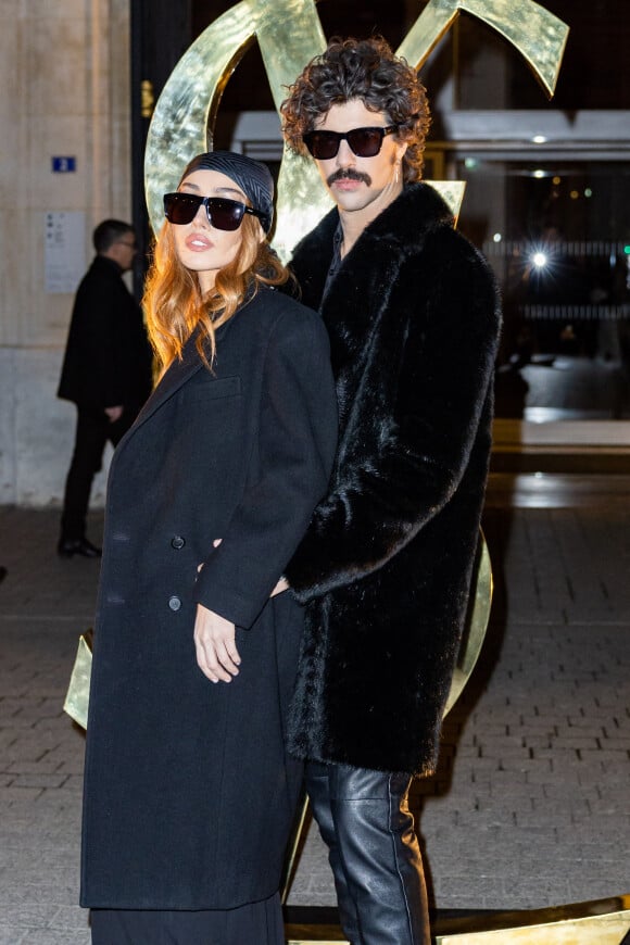 Nadia Lee Cohen et Josh Landau - Défilé Saint Laurent Homme Automne-Hiver 2023-2024 lors de la Fashion Week à Paris le 17 janvier 2022. © Olivier Borde/Bestimage 
