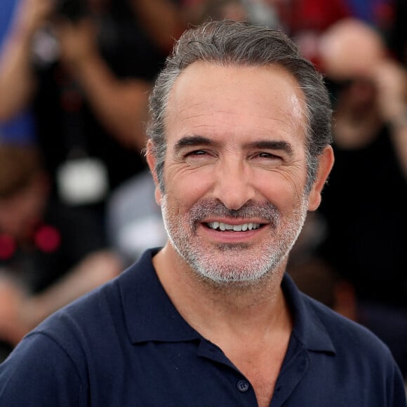 Jean Dujardin au photocall du film "Novembre" lors du 75ème Festival International du Film de Cannes, France, le 23 mai 2022. © Dominique Jacovides/Bestimage