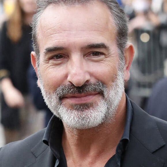 Jean Dujardin - Obsèques de Jean-Paul Belmondo en en l'église Saint-Germain-des-Prés, à Paris le 10 septembre 2021. © Cyril Moreau / Bestimage