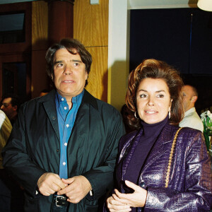 Bernard Tapie et sa femme Dominique - Inauguration de la Boutique "Bleu comme bleu" a Paris, 2000.
