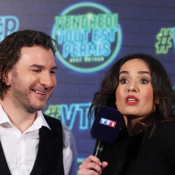 Exclusif - Michael Youn, Amelle Chahbi - Backstage - Enregistrement des 10 ans de l'émission "Vendredi tout est permis (VTEP)", présentée par Arthur Essebag et diffusée le 29 janvier sur TF1 © Jacovides-Moreau / Bestimage