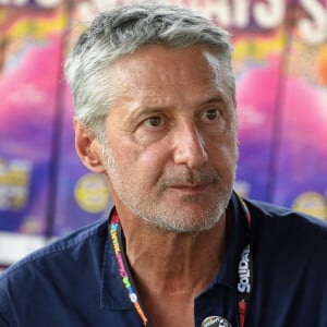 Antoine de Caunes - 21ème édition du festival Solidays à l'hippodrome de Longchamp à Paris le 23 juin 2019. © Lionel Urman/Bestimage