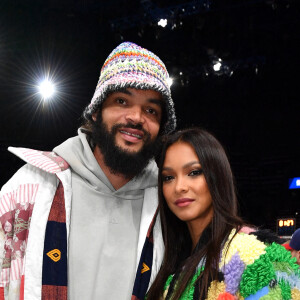 Joakim Noah et sa femme Lais Ribeiro - People au match de Basketball Paris NBA 2023 entre les Pistons de Detroit et les Bulls de Chicago à l'Accor Arena Bercy le 19 janvier 2023. © Veeren/Bestimage