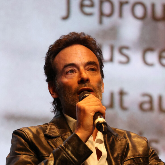 Exclusif - Anthony Delon représentait son père lors de la projection du film "Monsieur Klein" du réalisateur J. Losey lors du 50ème Festival La Rochelle Cinéma à La Coursive à La Rochelle le 3 juillet 2022. Pour sa 50ème édition du 1er juillet au 10 juillet,le Festival La Rochelle Cinéma va célébrer Alain Delon, " un acteur mythique à la beauté surnaturelle " qui incarne un âge d'or du cinéma français et italien des années 1960 aux années 1980. Vingt et un de ses films seront projetés dans de belles copies restaurées. Parmi eux, de nombreux chefs- d'oeuvre comme Plein Soleil (1960), Rocco et ses frères (1960), L'Éclipse (1962), Le Guépard (1963), Le Samouraï (1967), La Piscine (1969), Le Cercle rouge (1970), Monsieur Klein (1976) ou Notre histoire (1984). Au programme également : une table ronde avec des spécialistes de Delon, une exposition de photos ainsi qu'une leçon de musique en hommage à Ennio Morricone autour du Clan des Siciliens (1969). Alain Delon a fait parvenir un message audio et écrit au Festival de La Rochelle. © Jean-Marc Lhomer/Bestimage 