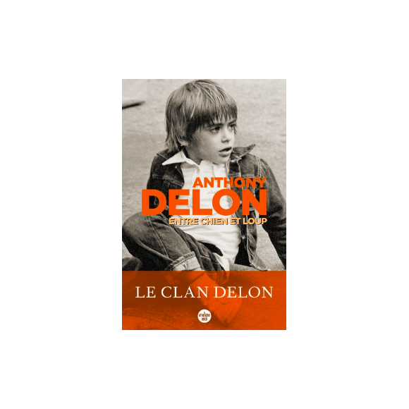 Couverture du livre "Entre chien et loup" d'Alain Delon