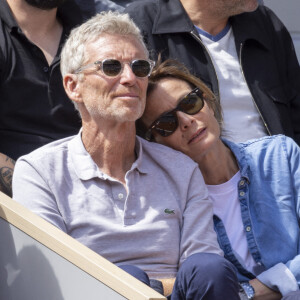 Denis Brogniart et sa femme Hortense dans les tribunes des internationaux de France de Roland Garros à Paris le 30 mai 2022