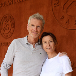 Denis Brogniart et sa femme Hortense au village (jour 9) lors des Internationaux de France de Tennis de Roland Garros 2022 à Paris, France, le 30 mai 2022