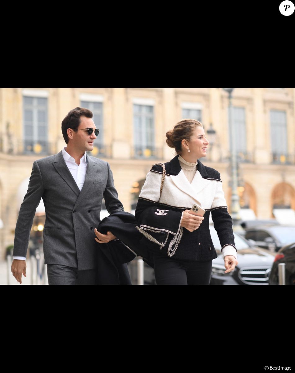 Exclusif - Roger Federer, sa femme Mirka Federer arrivent à l'hôtel Riz après avoir assisté au déilé Chanel Haute Couture printemps / été 2023 lors de la fashion week à Paris le 24 janvier 2023.