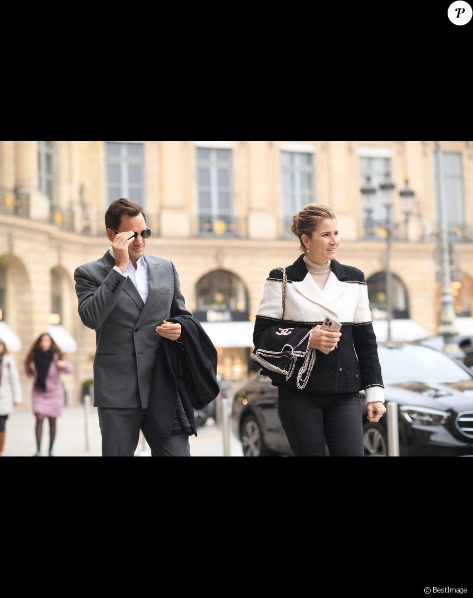 Exclusif - Roger Federer, sa femme Mirka Federer arrivent à l'hôtel Riz après avoir assisté au déilé Chanel Haute Couture printemps / été 2023 lors de la fashion week à Paris le 24 janvier 2023.