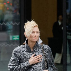 Tilda Swinton - Défilé Chanel Haute Couture printemps/été 2023 lors de la Fashion week à Paris le 24 janvier 2023. © Christophe Clovis / Veeren / Bestimage