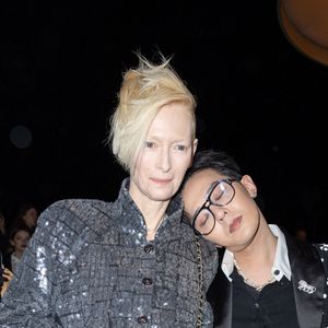 Tilda Swinton et G Dragon - Défilé Haute-Couture Chanel au Grand Palais Éphémère lors de la Fashion Week printemps-été 2023 de Paris, le 24 janvier 2023. © Olivier Borde/Bestimage