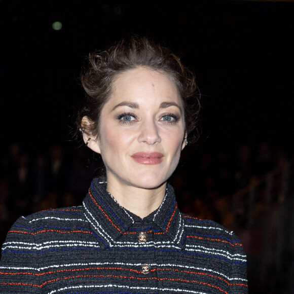 Marion Cotillard - Défilé Haute-Couture Chanel au Grand Palais Éphémère lors de la Fashion Week printemps-été 2023 de Paris, le 24 janvier 2023. © Olivier Borde/Bestimage