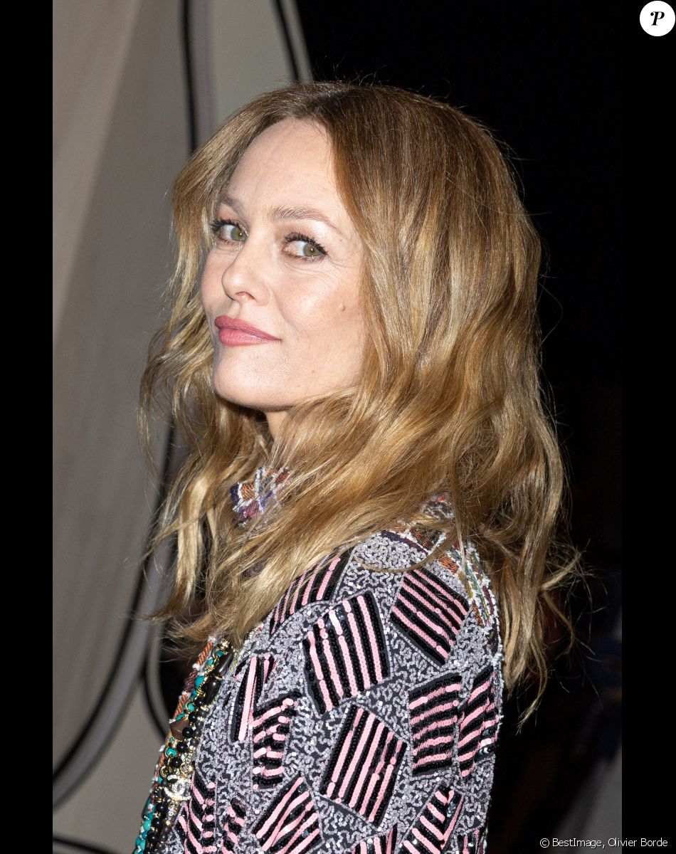 Vanessa Paradis - Défilé Haute-Couture Chanel au Grand Palais Éphémère lors de la Fashion Week printemps-été 2023 de Paris, le 24 janvier 2023. © Olivier Borde/Bestimage