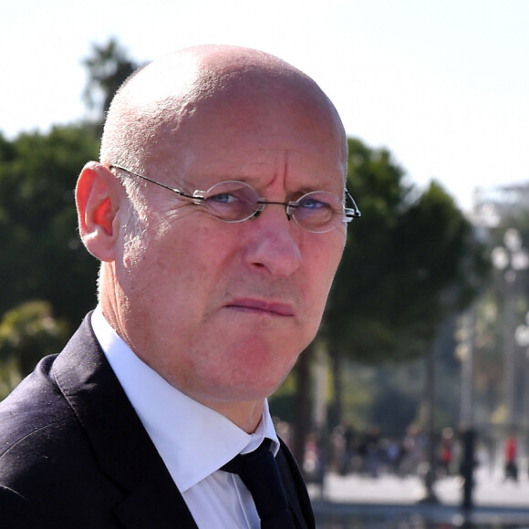 Info - Bernard Laporte en garde à vue pour blanchiment de fraude fiscale aggravé - Favoritisme dans le rugby: 1 an ferme requis contre Bernard Laporte - Info - B. Laporte et M. Altrad seront jugés en septembre 2022 pour trafic d'influence - Bernard Laporte, le président de la fédération française de rugby, durant la tournée des villes hôtes de FRANCE2023, la coupe du monde de rugby 2023, à Nice, France, le 12 octobre 2017. La tournée des villes hôtes se déroule du 2 au 25 octobre. La ville de Nice est le quatrième site après Lille, Nantes et Toulouse à accueillir le Roadshow. Toute la journée des animations autour du rugby sont proposées au niçois et à des éléves de différentes écoles et de club de rugby. Avec 8 autres villes, Bordeaux, Lille, Lyon, Marseille, Nantes, Paris/Saint-Denis, Saint-Étienne et Toulouse , la FFR a sélectionné Nice comme seul territoire hôte au Sud de la France. La FFR connaitra la décision de la World rugby le 15 novembre suite à sa présentation du dossier de candidature de la France pour l'organisation de la Coupe du Monde qu'elle a faite à Londres lors d'un grand oral. © Bruno Bebert/Bestimage