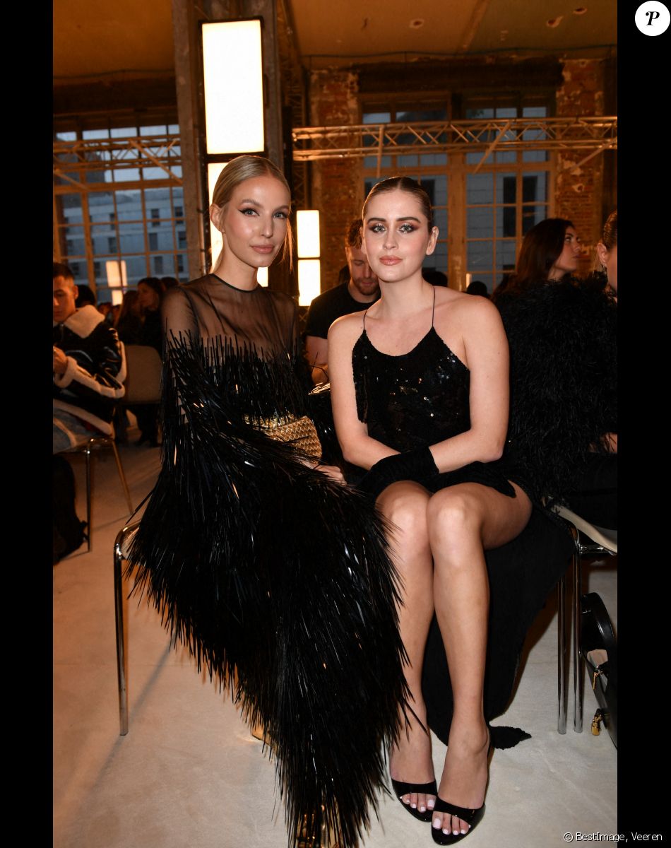 Leonie Hanne et Valentina Ferragni - Défilé de mode Haute-Couture Alexandre Vauthier au 50 boulevard Lefebvre lors de la Fashion Week printemps-été 2023 de Paris, le 24 janvier 2023. © Veeren/Bestimage