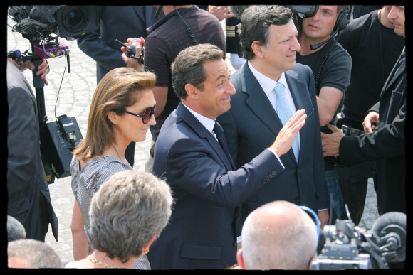 Cécilia et Nicolas Sarkozy lors du défilé du 14 juillet sur les Champs-Elysées en 2007