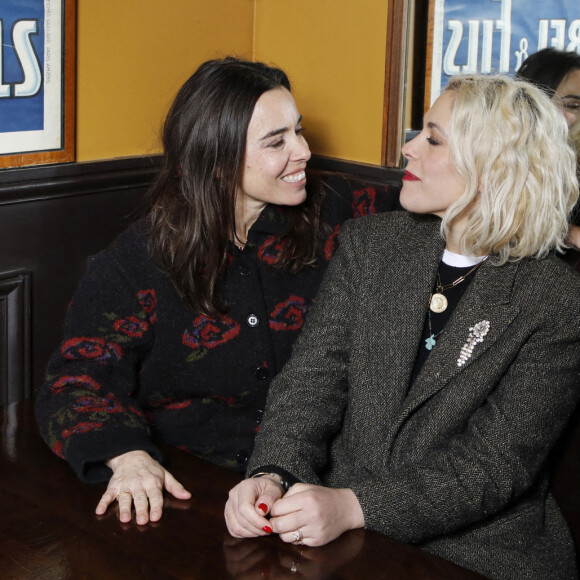 Exclusif - Alysson Paradis et Elodie Bouchez lors de l'avant-première du film "Amore Mio" au Cinéma Saint-André des Arts à Paris le 23 janvier 2023. © Denis Guignebourg / Bestimage 