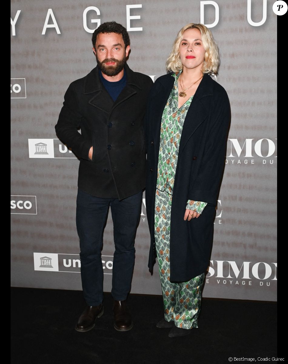 Guillaume Gouix et sa compagne Alysson Paradis - Avant-première du film "Simone, Le Voyage Du Siecle" à l'Unesco à Paris le 28 septembre 2022. © Coadic Guirec/bestimage
